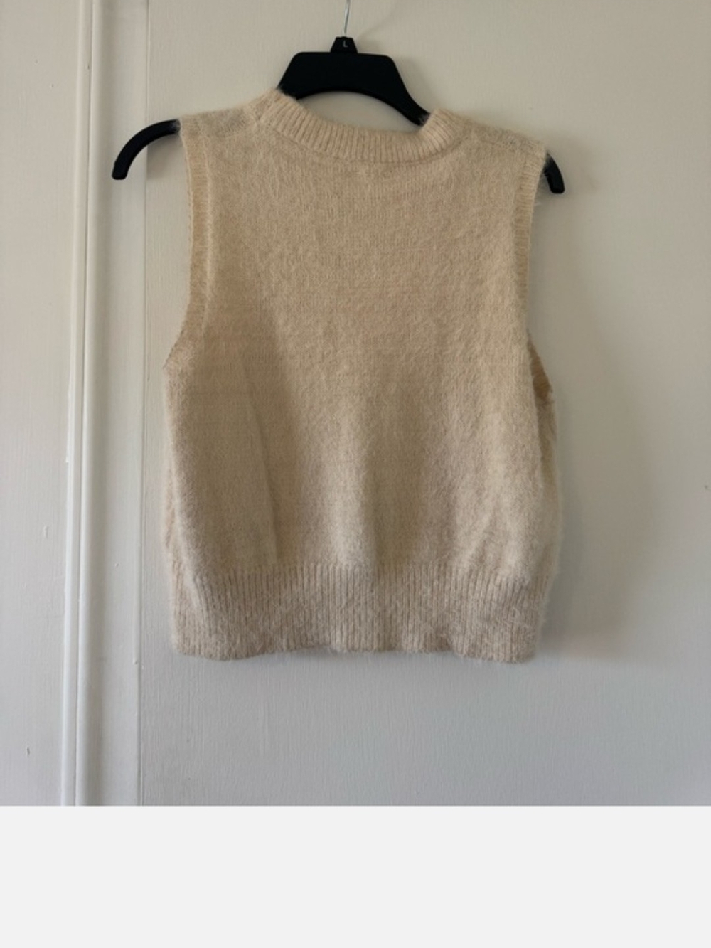 Vintage  Neutral Cream Sleeveless V-Neck Knit Vest